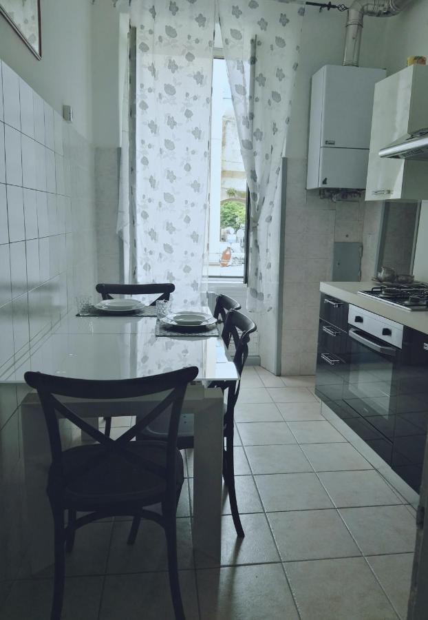 La Casa Sulla Piazzetta Apartment อัลเบงกา ภายนอก รูปภาพ
